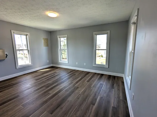 224 S Prospect Ave Unit B, Hartville, OH 44632