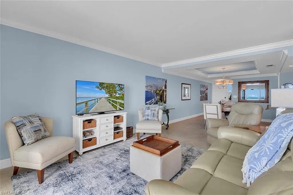 2 bed, 2.0 bath, 1215 sqft, $16,000 — Photo 4