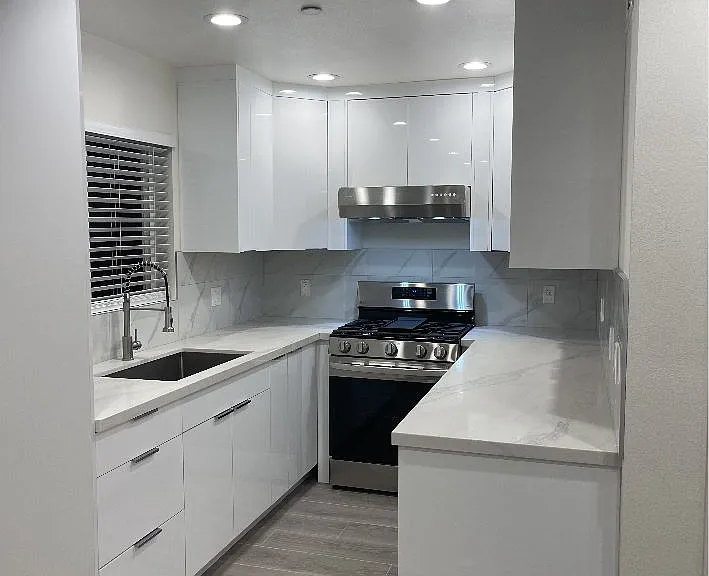 3424B Burton Ave — Photo 3