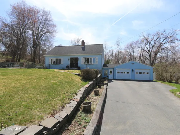 55 Abbott Drive, Poestenkill, NY 12140