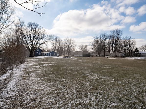 505 W North St, Stanford, IL 61774