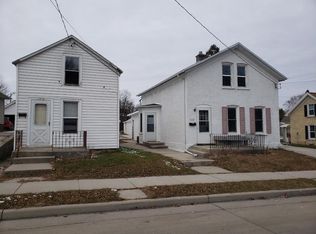 1414 S 10th St, Manitowoc, WI 54220