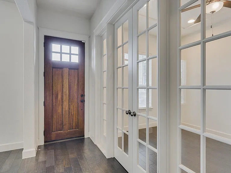 4064 Washburne Dr — Photo 3