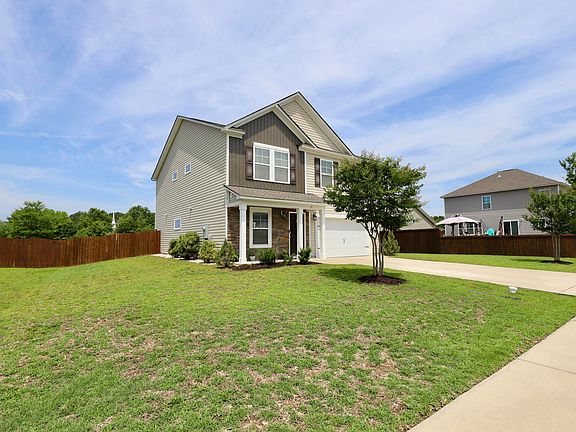 2nd image of 17 Carriagebrook Cir