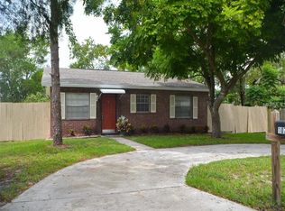 10716 N Connechusett Rd, Tampa, FL 33617