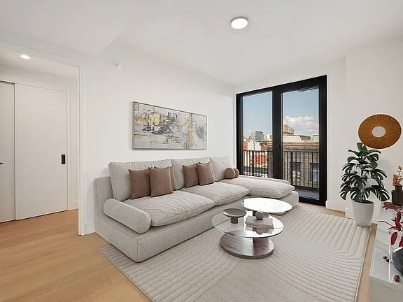 3rd image of 224 W 124th St #1019