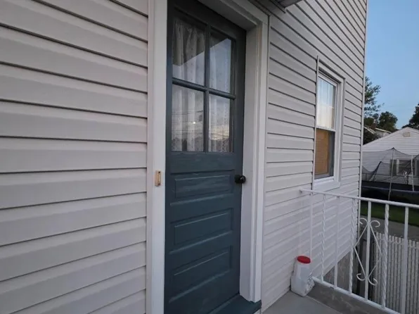 256 Martha Ave, Elmwood Park, NJ 07407