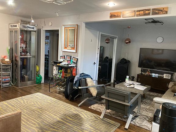 5th image of 140-0 Jewel Ave #1