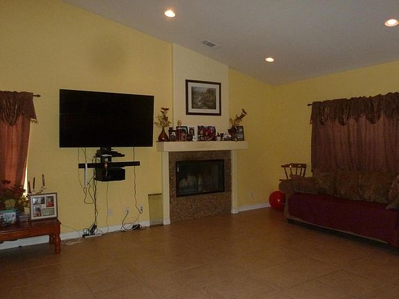 2nd image of 40991 166th St E