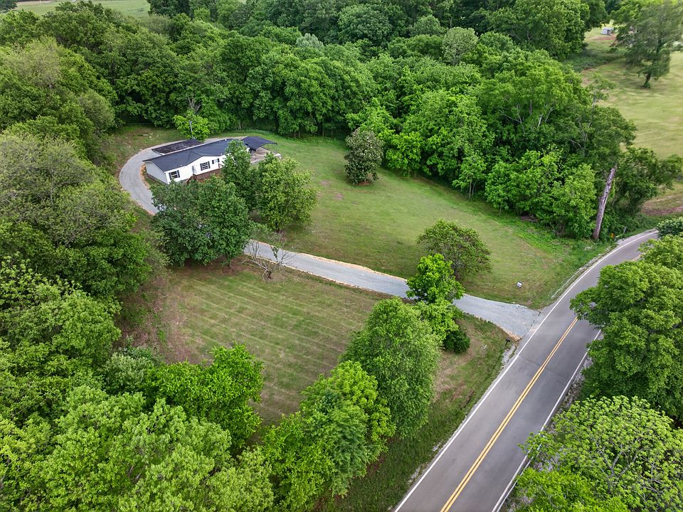 1st image of 716 Canaan Rd