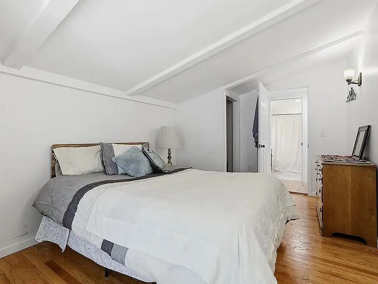 7121 Wazeecha Ave — Photo 3