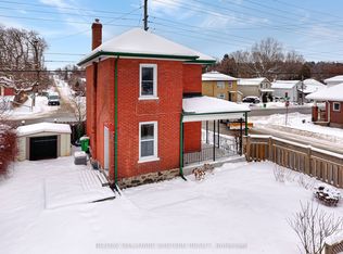 198 Hazlitt St, Peterborough, ON K9H1L7