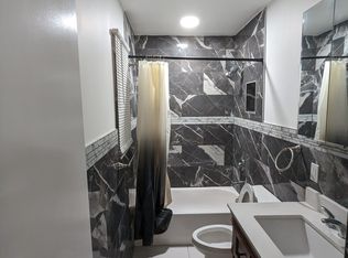 13 Hamilton St, Harrison, NJ 07029