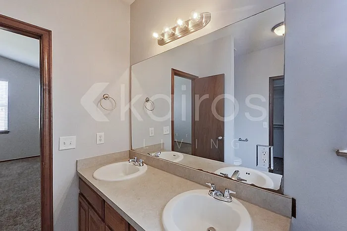 2421 Arbor Dr — Photo 14