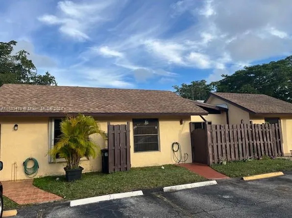 115 Gate Rd #2-63, Hollywood, FL 33024