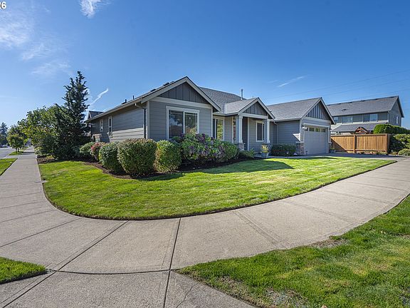 2nd image of 387 NE 22nd Ave