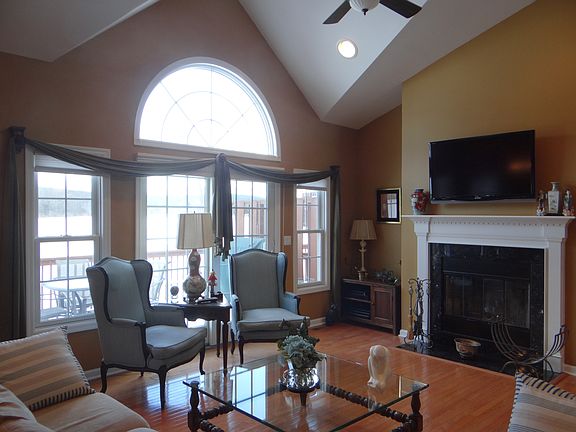 4th image of 8 Rockhall Ct