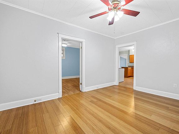 3rd image of 6027 Leona St