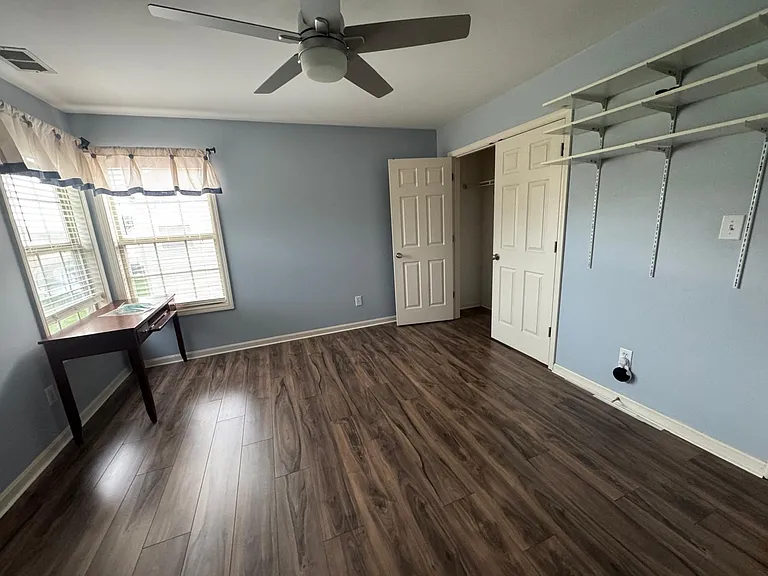 10916 Collington Dr — Photo 21