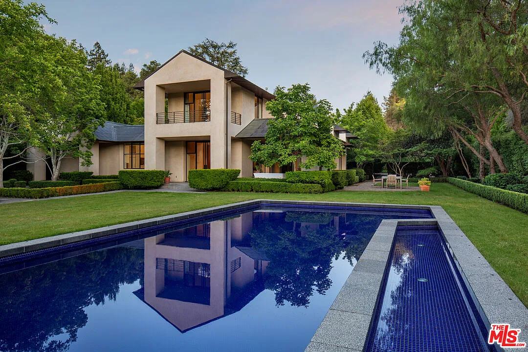 4 bed, 6.5 bath, 6296 sqft, $90,000 — Photo 2