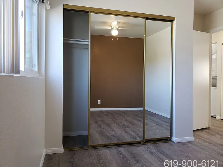 1261 Victor St #10 — Photo 17