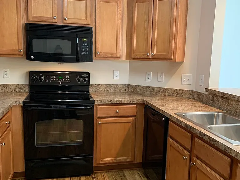1032 Bridgeport Way — Photo 20