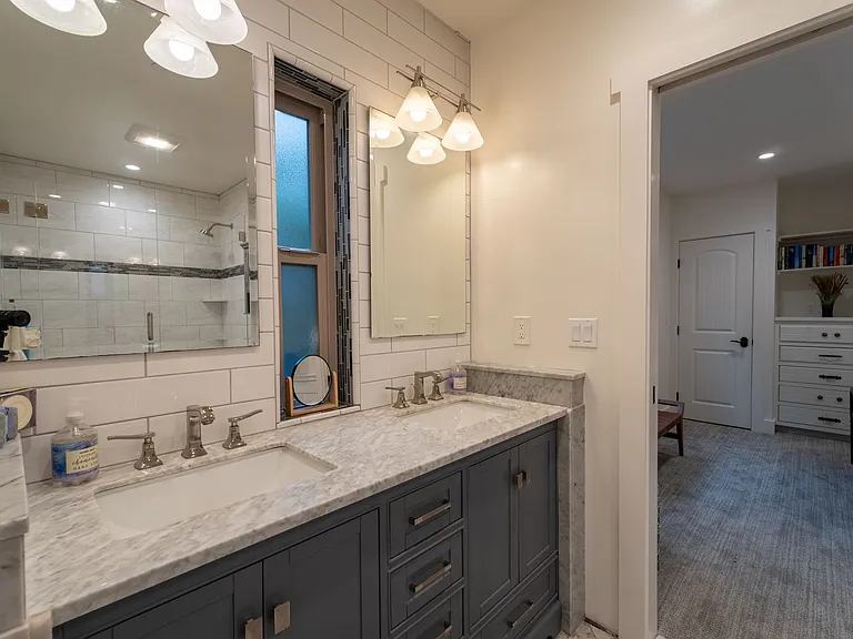 610 Forest Ave — Photo 42