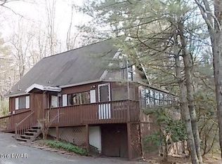 103 Griff Ct, Dingmans Ferry, PA 18328