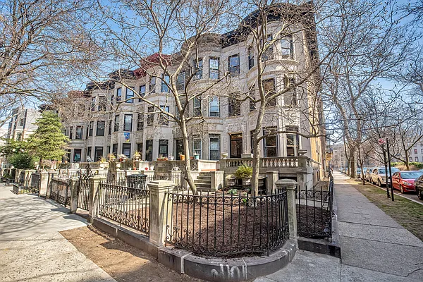 Sold by Douglas Elliman | media 17