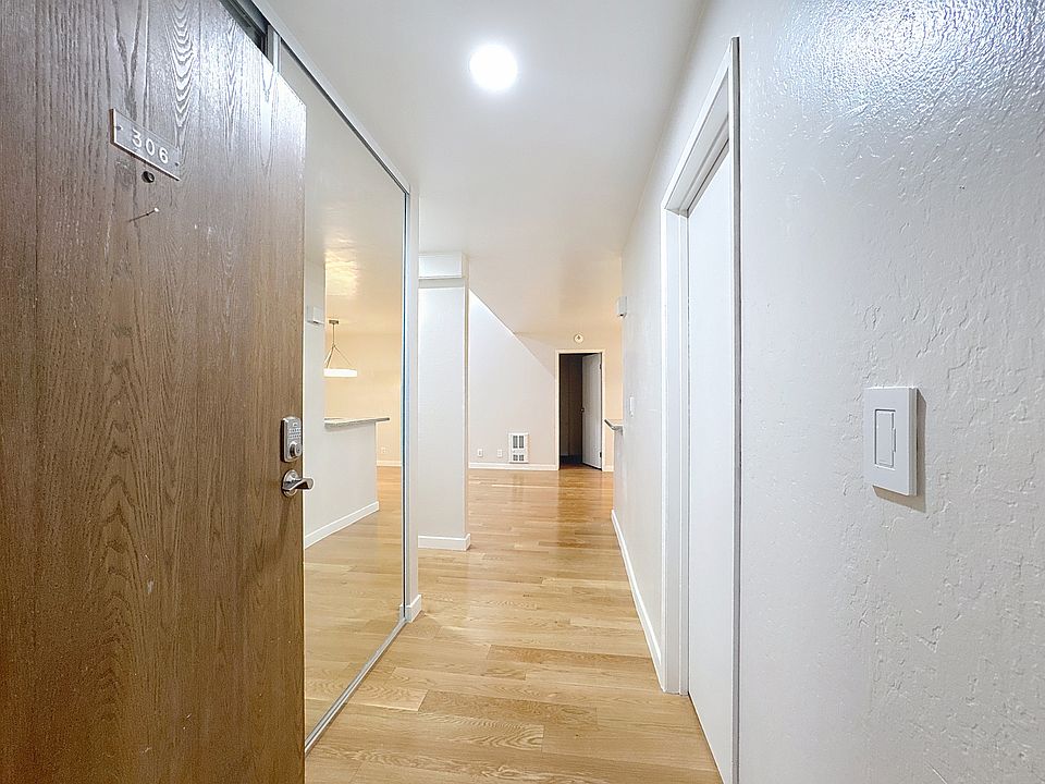 1st image of 349 Philip Dr APT 306