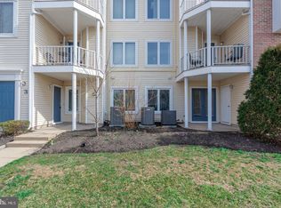 5 Michelle Ct, Levittown, PA 19057