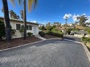 208 Ardys Pl, Vista, CA 92084