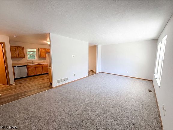 3rd image of 1004 Bellows St