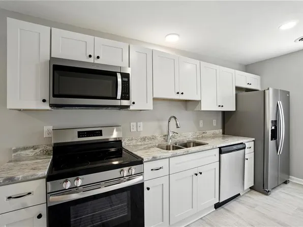 225 Knight St, Suffolk, VA 23434