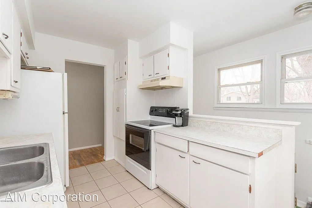 5544 Cabot St photo 1