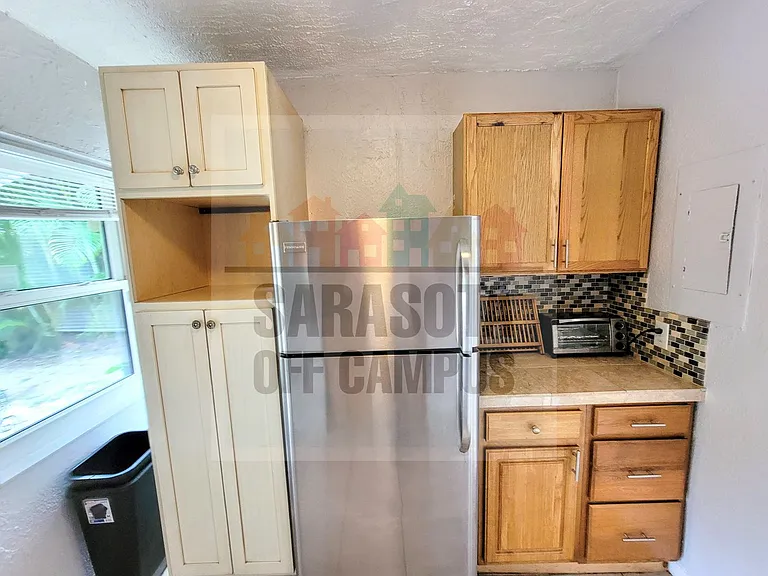 1148 Highland St — Photo 12