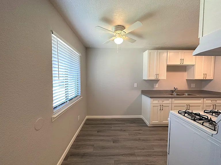 La Madera Apartments at 935 W. Swain Road — Photo 34