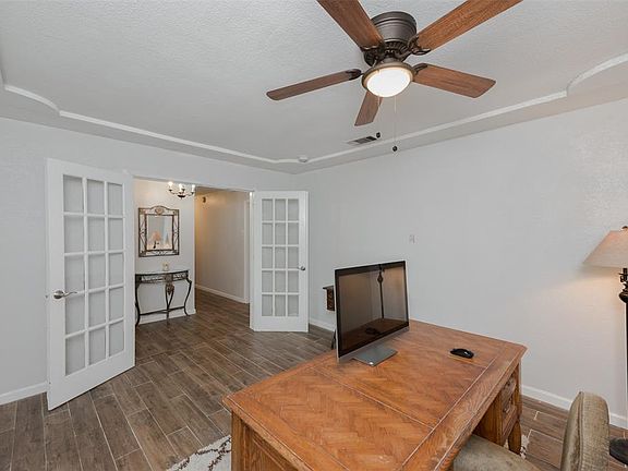 4th image of 624 Surf St