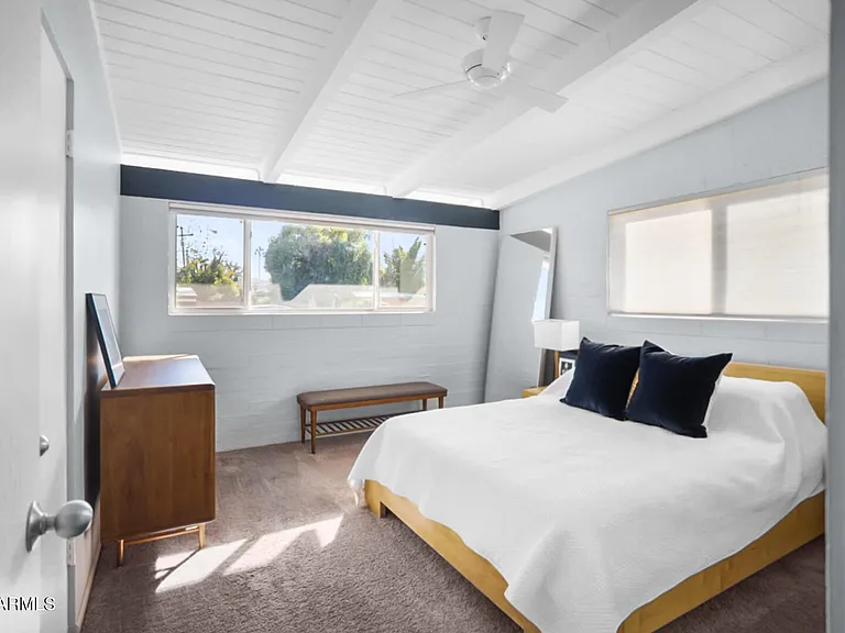 1504 E Rancho Dr — Photo 7