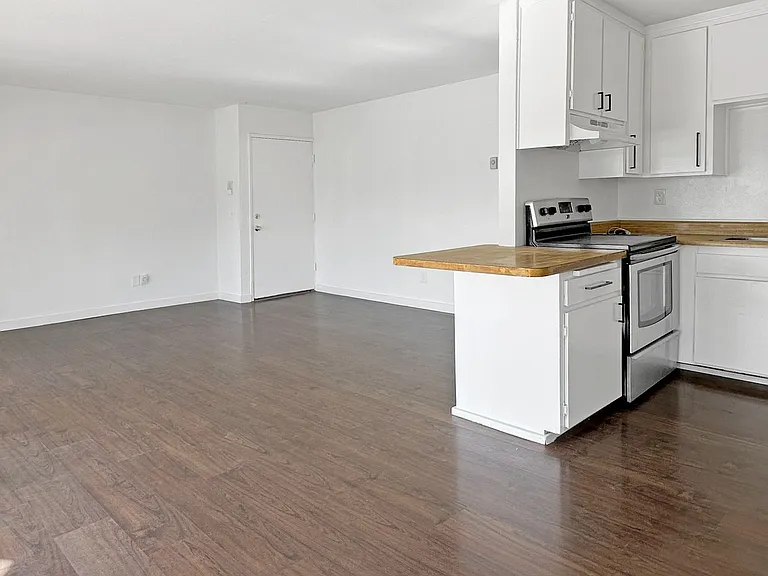 4404 Bond St #O — Photo 3