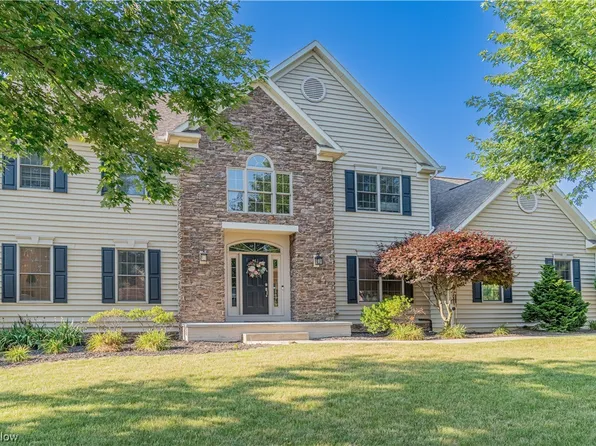 6368 Great Court Cir NW, Massillon, OH 44646