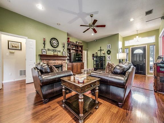 3rd image of 128 Meadow Glen Ln
