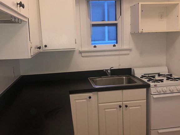 4th image of 2844 Victoria Ave Floor 1
