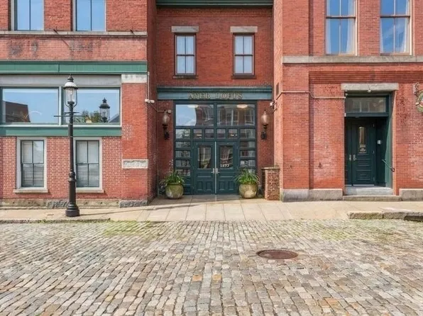 172 Middle St APT 301, Lowell, MA 01852