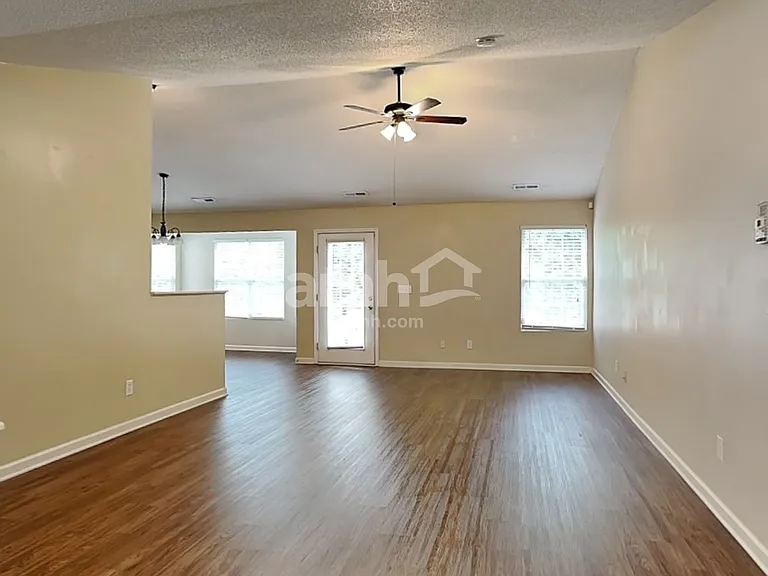 3087 Canterbury Park Dr — Photo 6