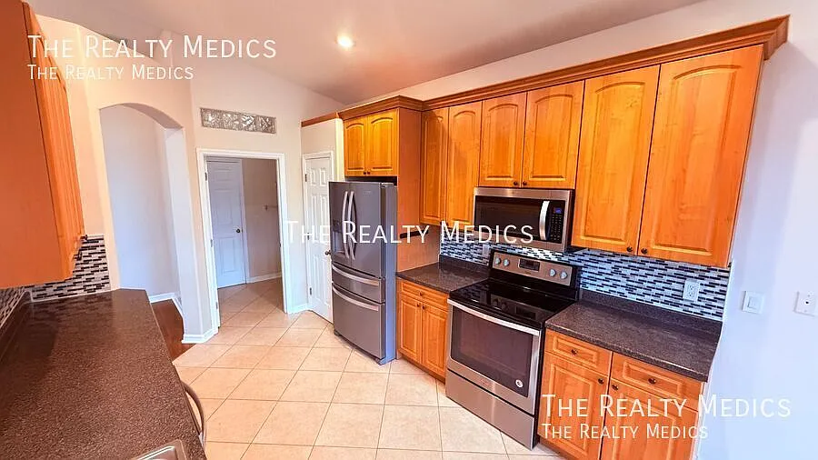 Lovely 3 bd/2 ba home in Cocoa!! — Photo 3