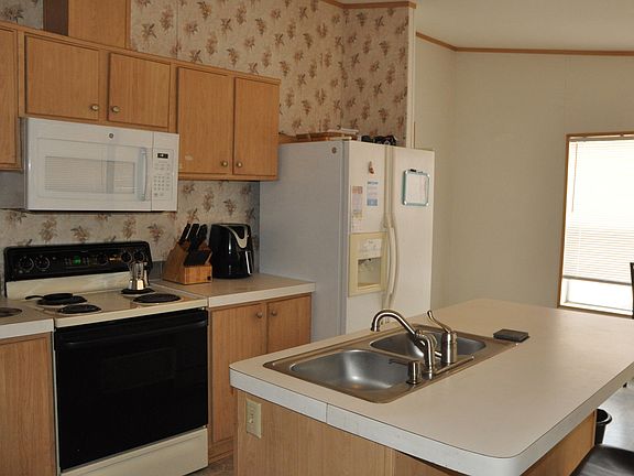 3rd image of 140 E Placita Estrella