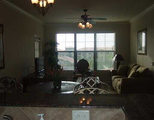 2nd image of 907 Charo Pkwy Unit 935