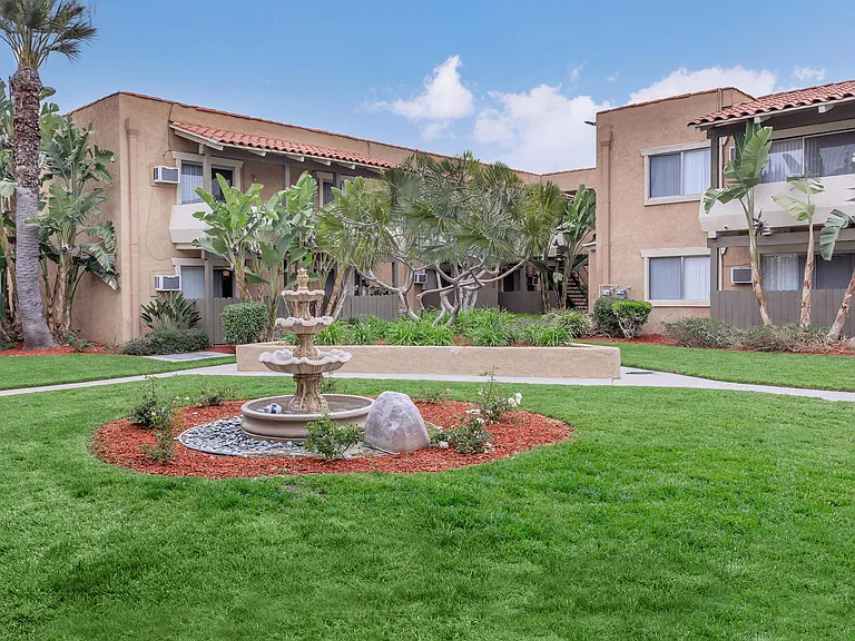 Pampas Lane Apartments — Photo 5