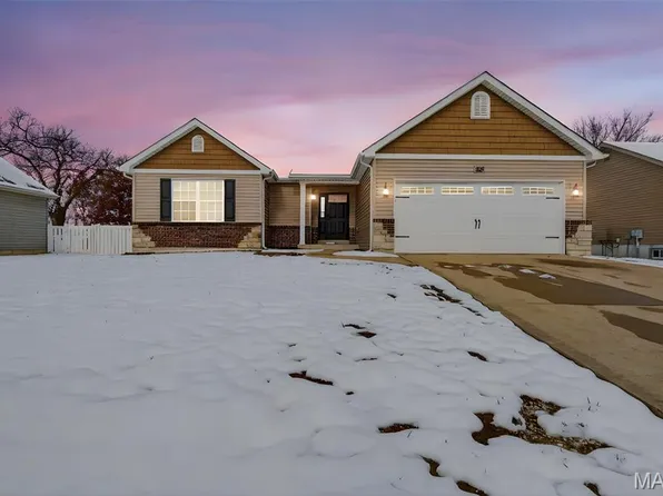 335 Aspen Creek Dr, Wentzville, MO 63385